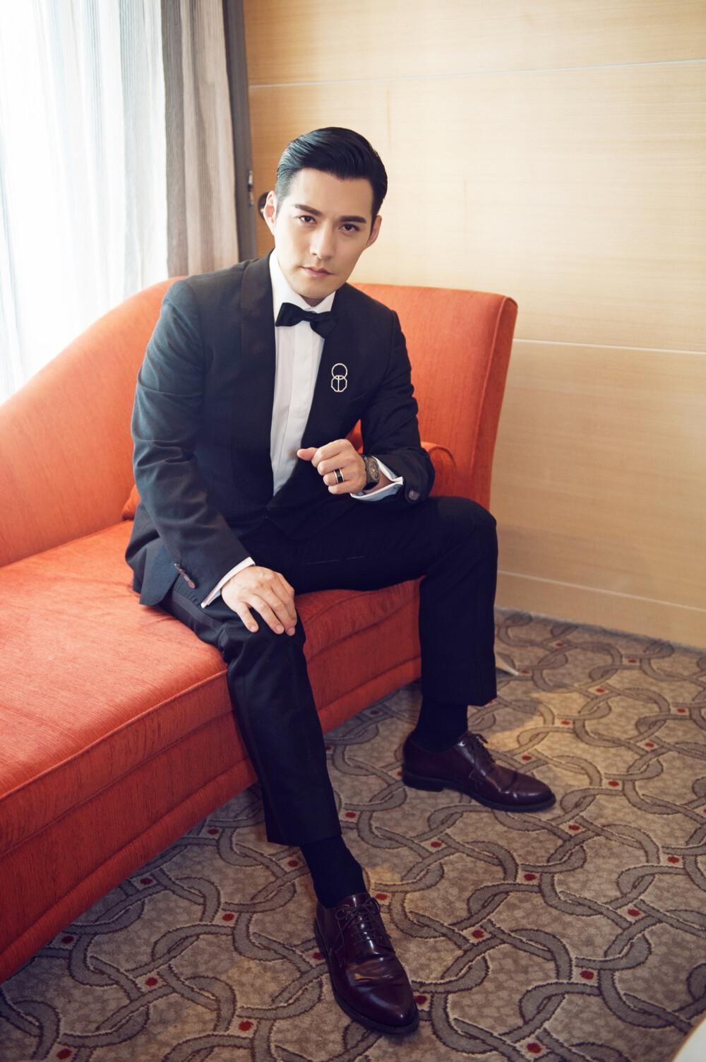 严屹宽拒绝了这个富婆,选择自己在演艺圈打拼,宁愿赚辛苦钱,也不要