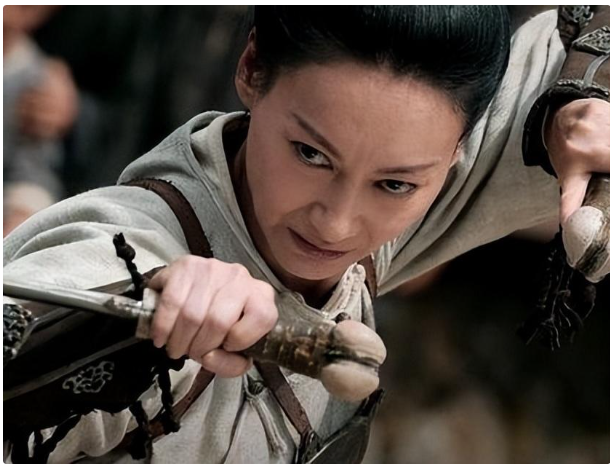 2001年,惠英红以配角身份出演电影《幽灵人间》,尽管只是小角色,她