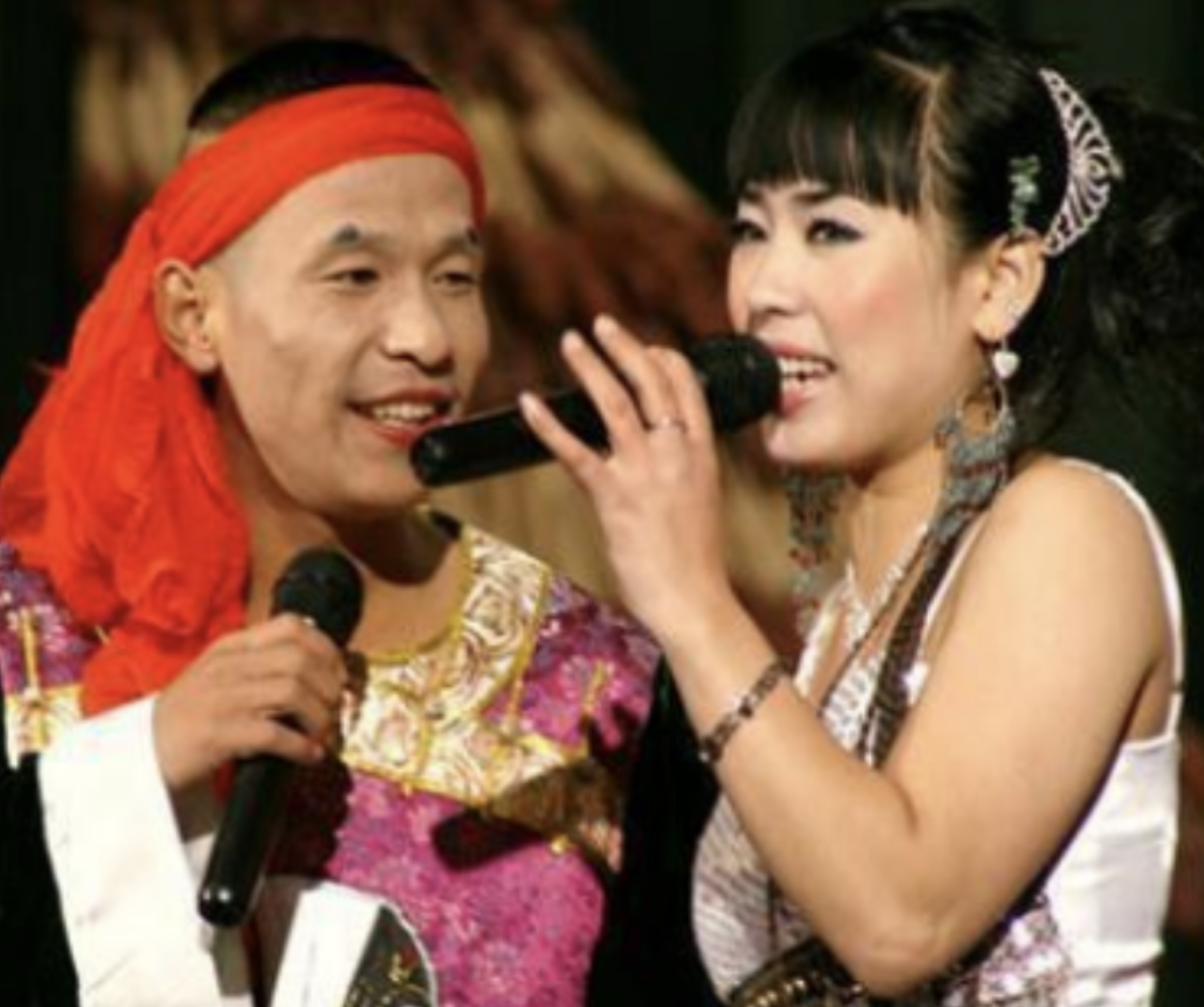 长相一般却被赵本山独宠17年后来者居上的宋小宝有何过人之处