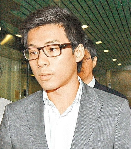 霍启仁大哥比我强二哥比我富但我才是家里最幸福的