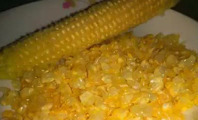 兄弟们,你们吃玉米的时候,都不剥皮吗?