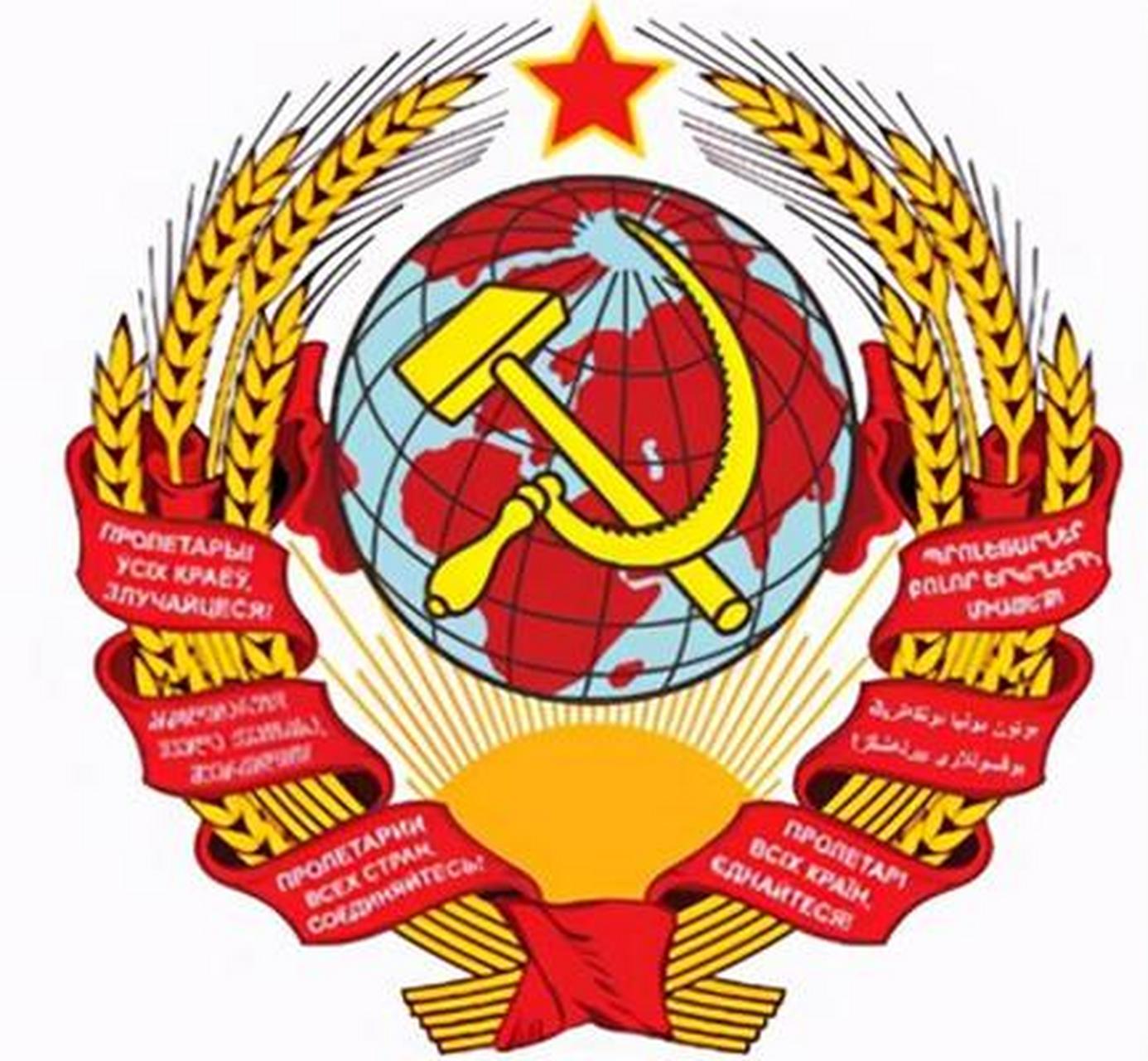 苏联的历代国徽 苏联国徽以锤子代表工人,镰刀代表农民,地球上的红星