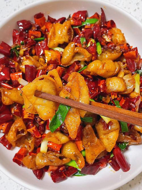 干煸肥肠:一口香脆,满嘴幸福(教程及技巧)