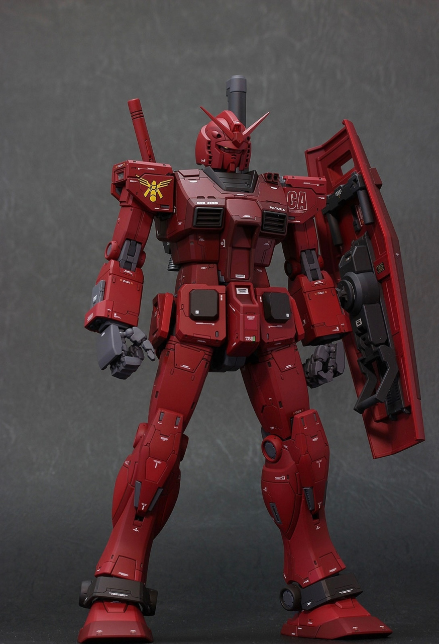 模型欣赏:mg 1/100 gto78元祖高达 夏亚配色,采用了官方模型套件,改变