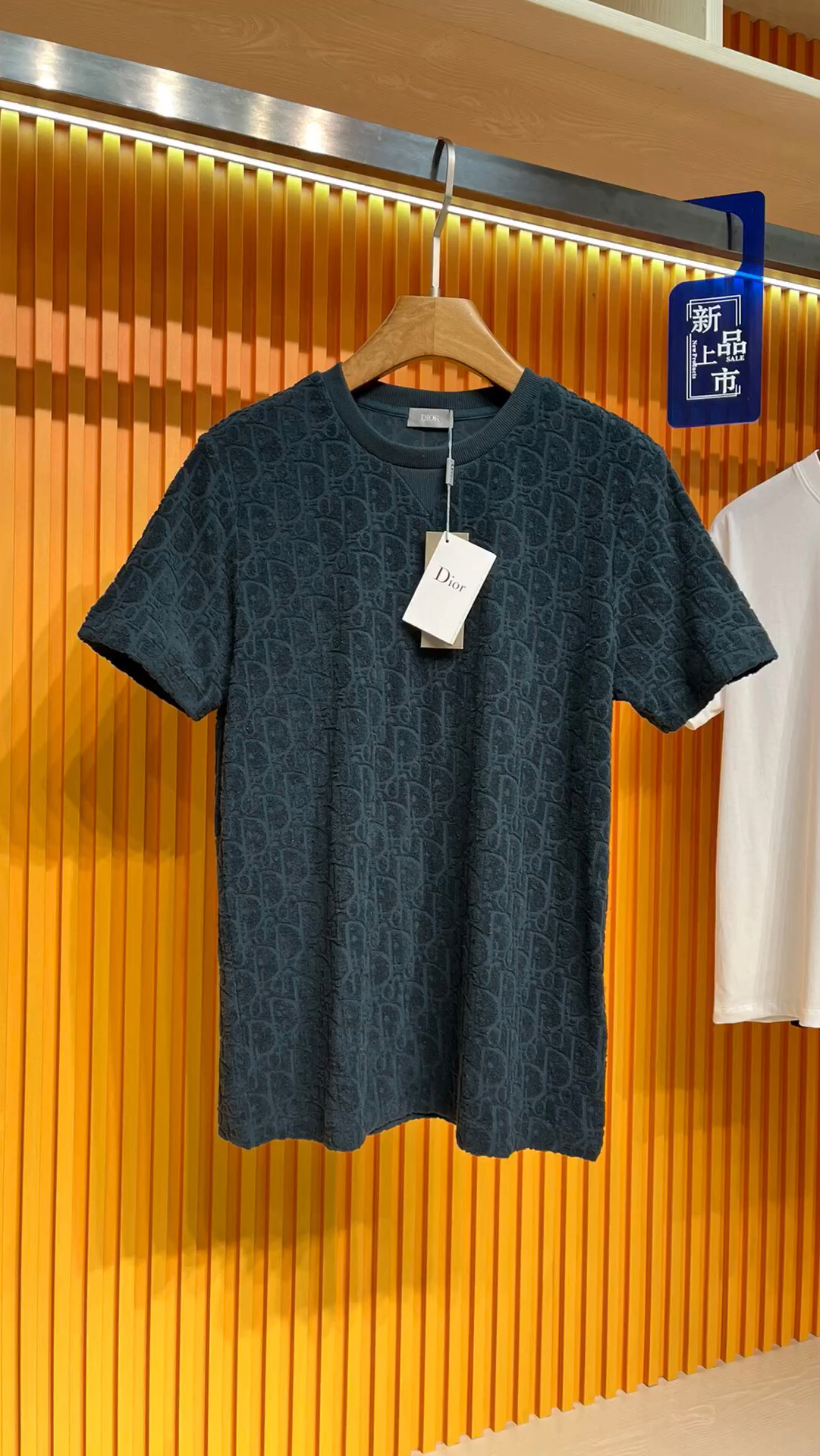 迪奥短袖t恤提升男士魅力格调