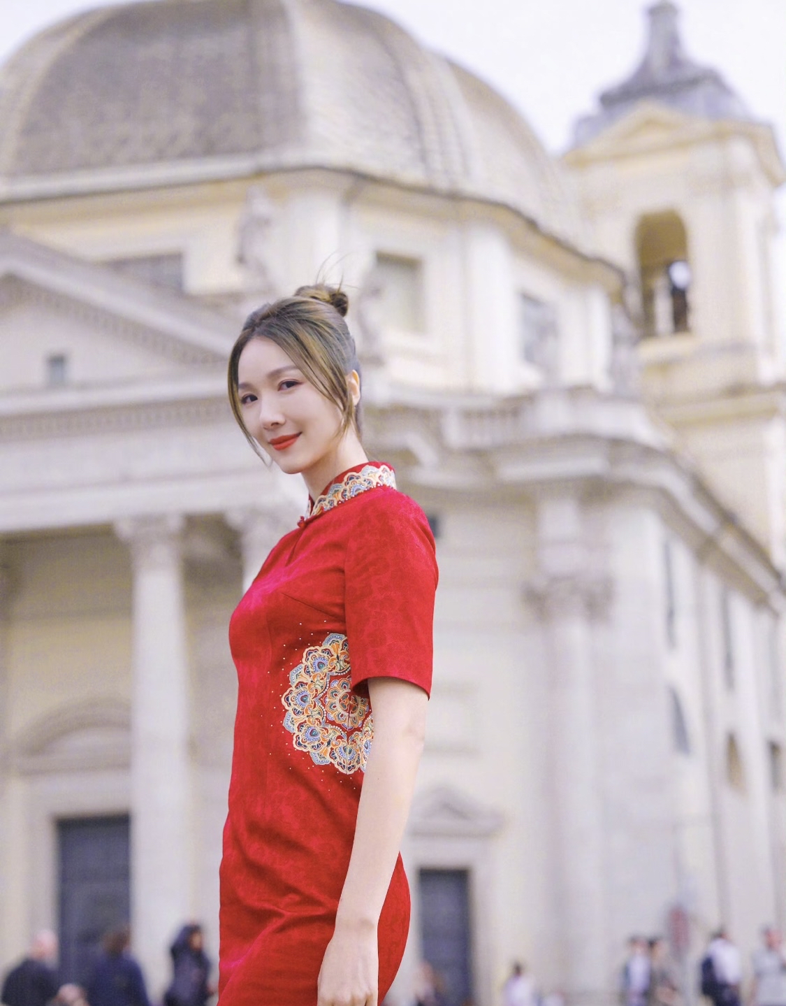 李亚男LL