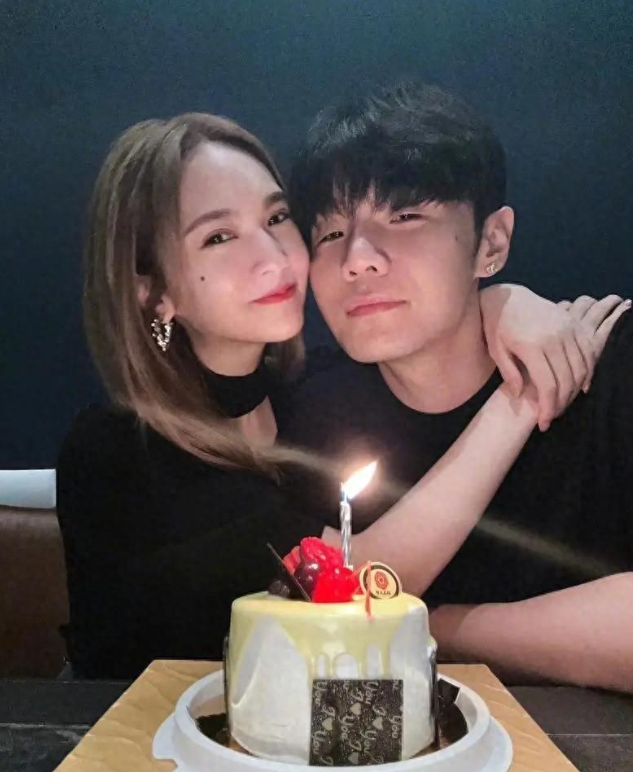 为什么杨丞琳之前的恋情都短暂唯独碰到李荣浩后与他修成正果