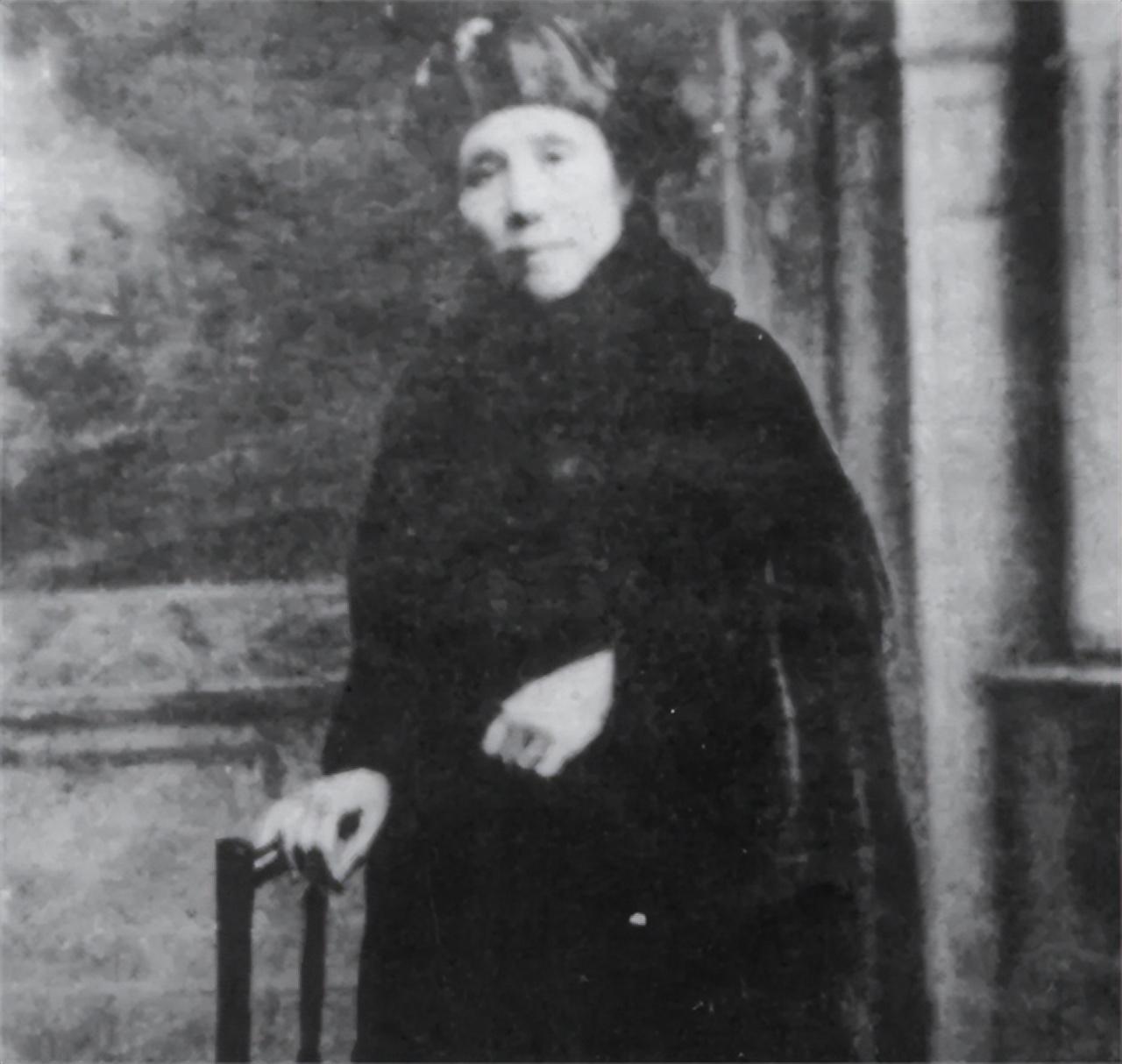 葛兰英于1866年出生于湖南湘乡县的荷叶镇,她的家族是当地的三大名门