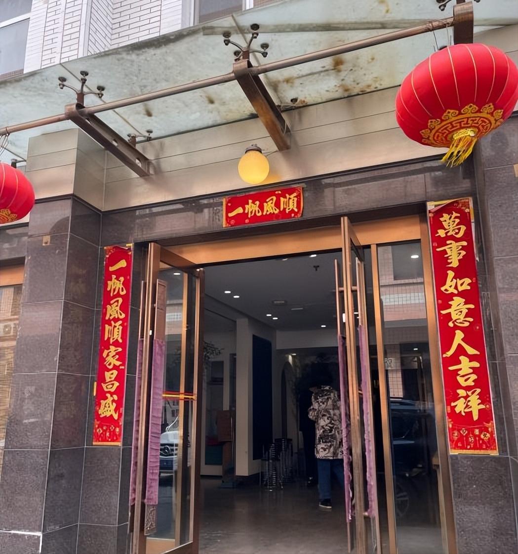 一去就排队的"驻京办"-宜宾招待所,川味正宗,燃面很燃