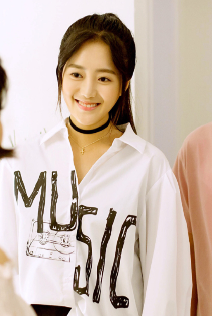 借赵露思东风,受赵丽颖提携,"丫鬟"王梓薇的逆袭之路不简单