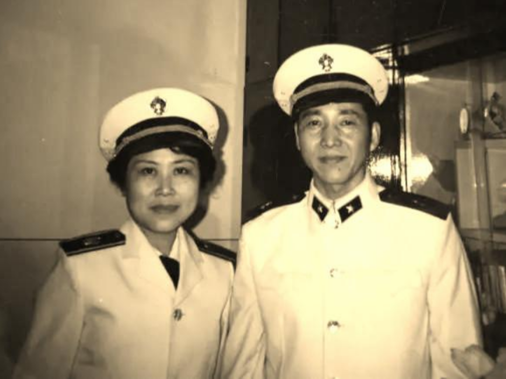 著名歌唱家卞小贞嫁平凡丈夫相守53年脑瘫儿子也已经步入中年