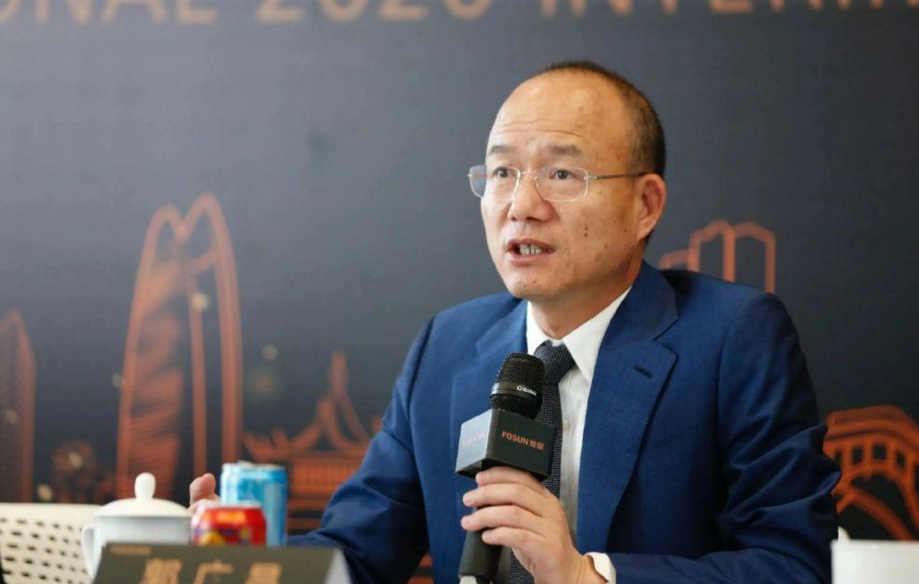 主持人王津元嫁大4岁富豪郭广昌连生3个孩子她过得幸福吗