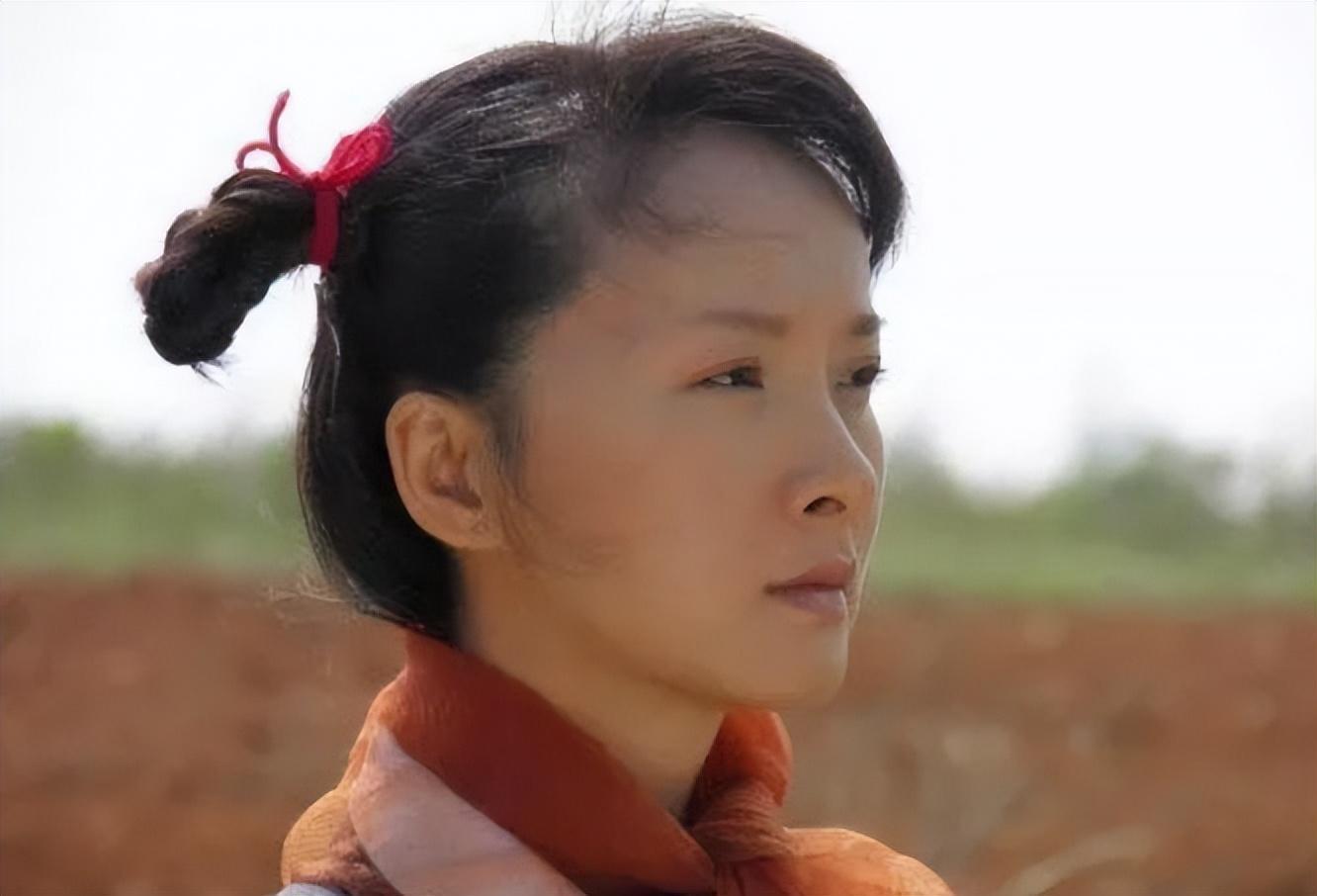 影后谢兰与师小红丁克12年39岁才当妈如今过得怎样