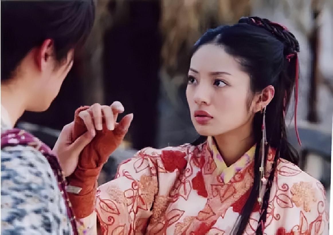 安以轩(饰演赵敏)