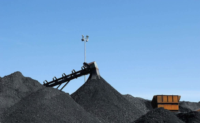 回顾55米厚的煤层开采了118年中国的露天煤矿现在怎么样了