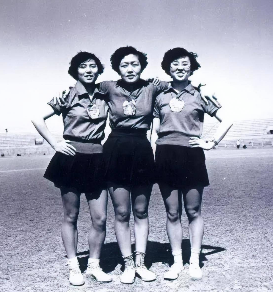 邱钟惠中国第一个女子世界冠军前夫是知名演员年近花甲创业