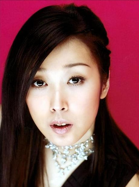 孙悦嫁大9岁二婚富豪生冠军儿子如今的她证明李健没说错