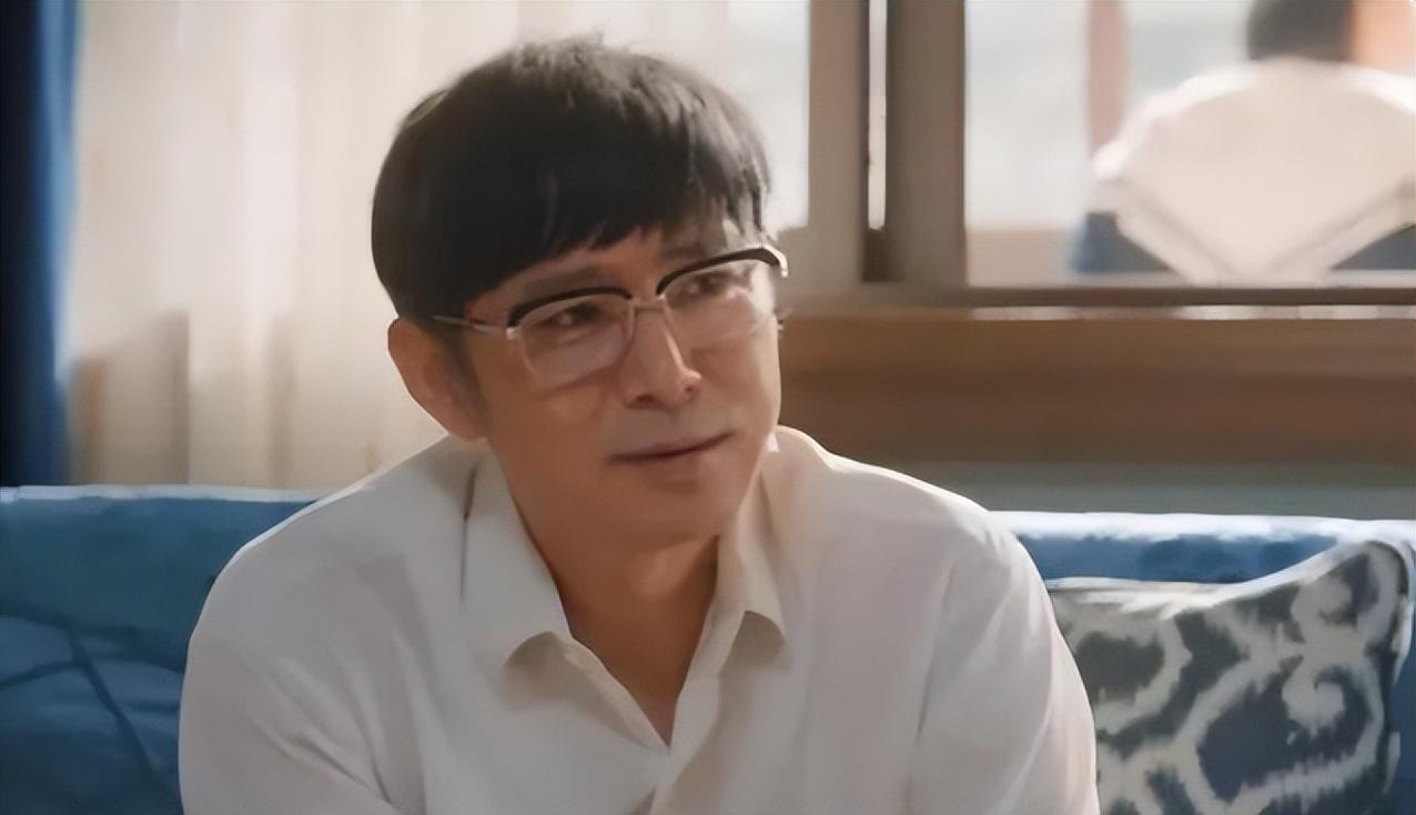 凭情深深雨蒙蒙尔豪爆红25岁为爱放弃表演女友原来是她