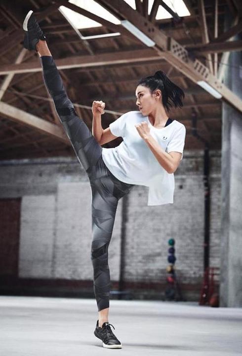 看着柔弱却有真功夫的6位女星明明可以靠脸吃饭偏要拼拳脚