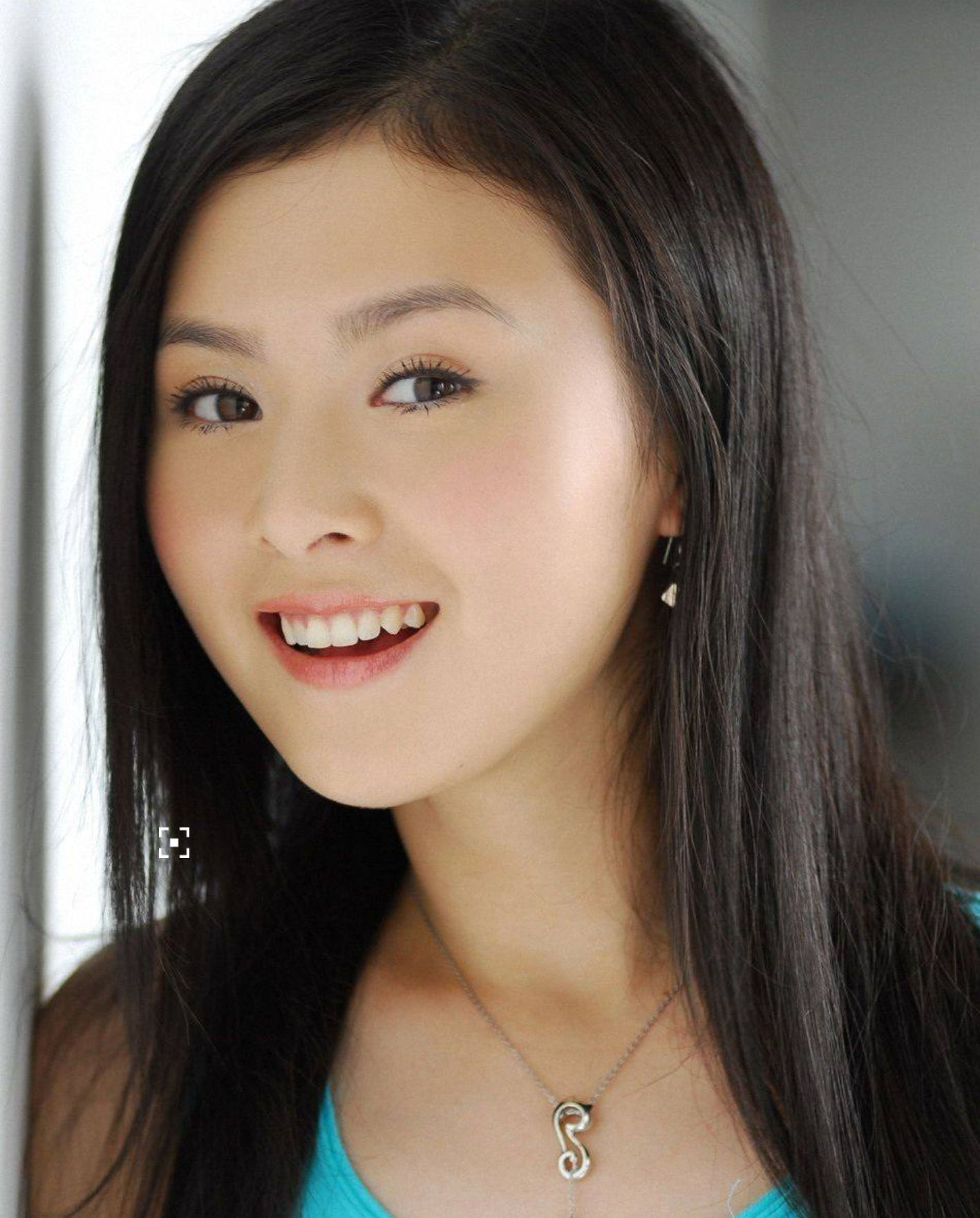 《大河颂》中的南牧女;《马鸣风萧萧》中的铁小薇;《铁梨花》中的柳凤