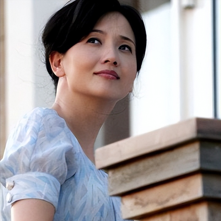 江南第一美人从不接吻戏当红嫁初恋50岁还在演校花