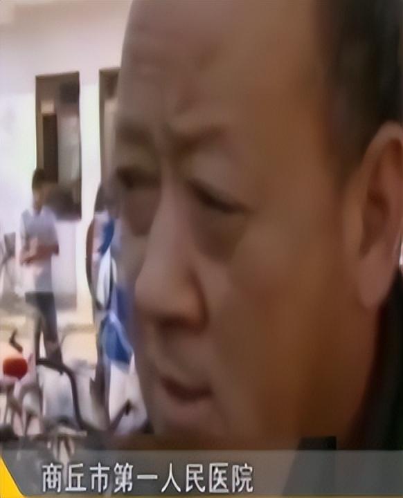 回顾男子昏迷19天患上怪病25年后脑中取出异物医生快报警