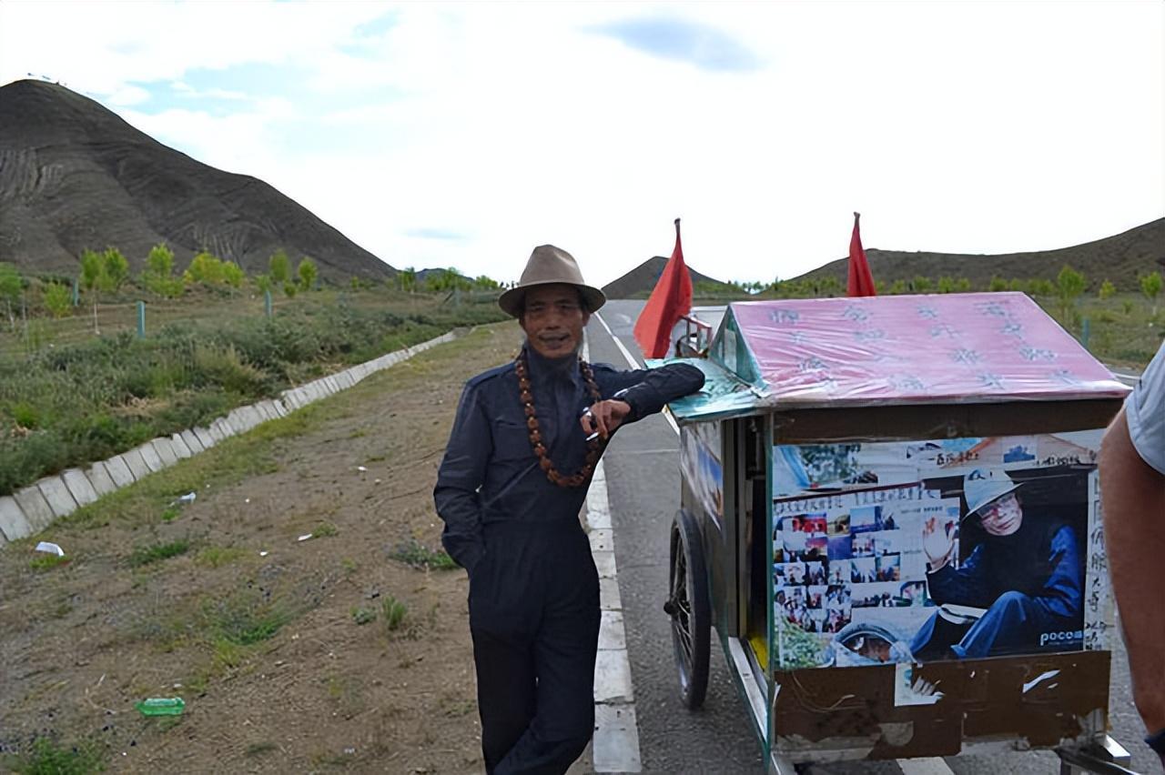 回顾浙江小伙穷游全国35年徒步拉车30万公里59岁到黑河人没了