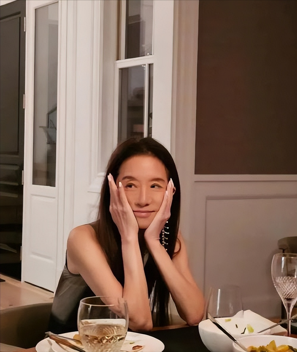 当然不可能,即使保养的再好,但是人已到古稀之年,虽不是平常人那般