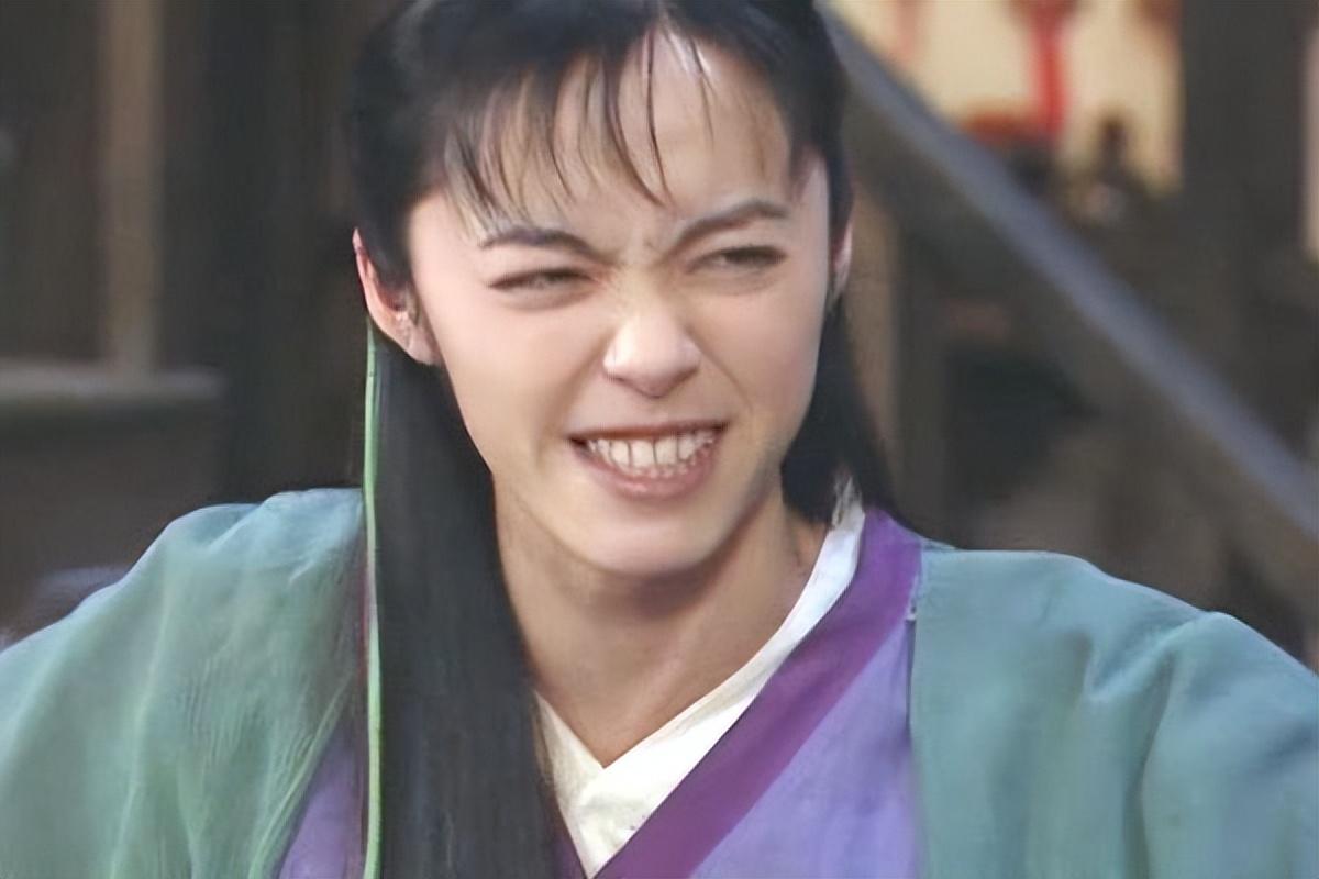 大嘴驴脸平胸明明长得难看却火得一塌糊涂她们凭啥