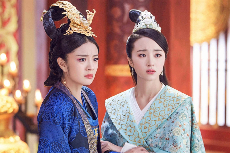 主角滤镜真神奇明明女配更亮眼当年却能洗脑自己女主最美