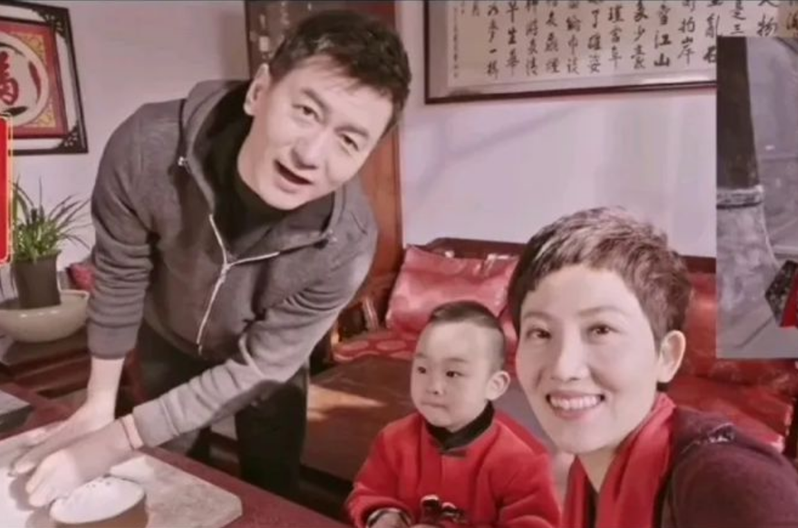 央视主持人郑天亮26岁嫁大6岁鲁健同一屋檐下分居15年