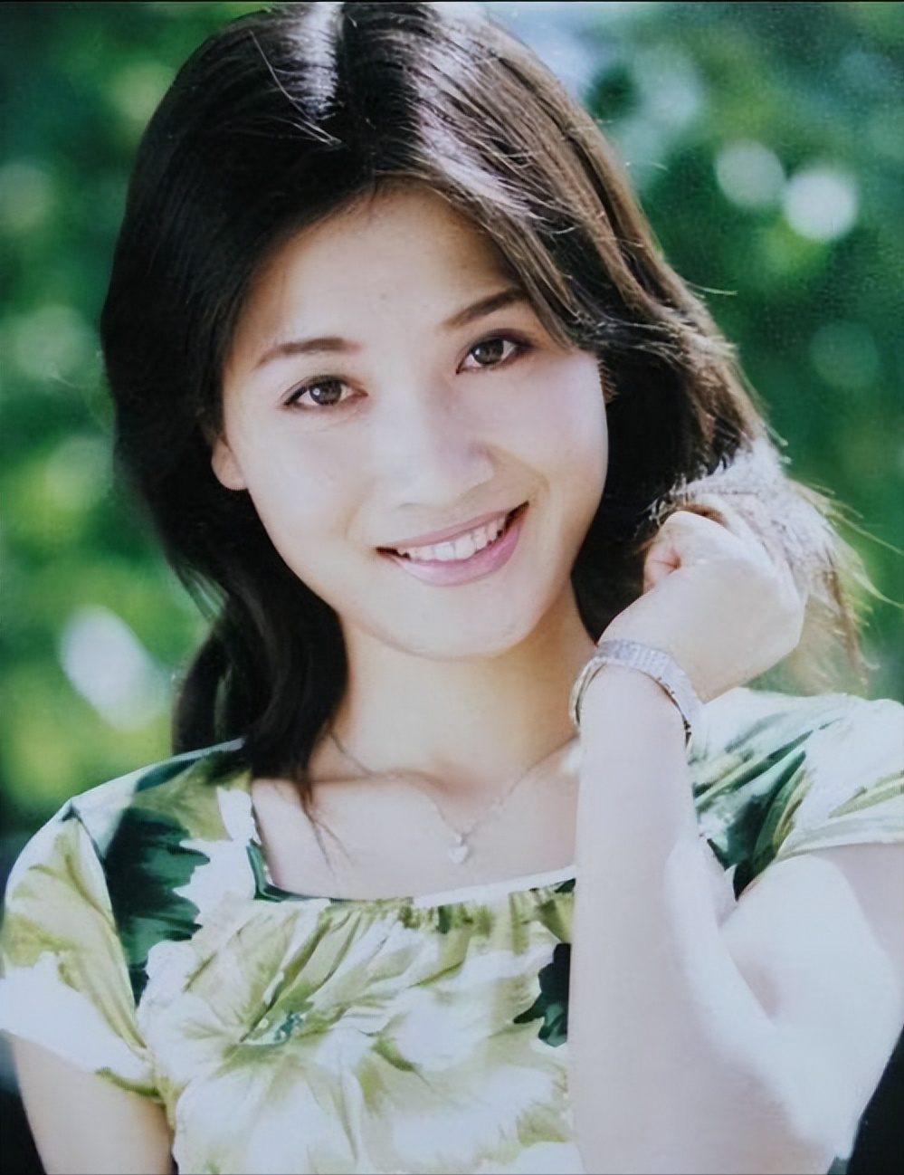 侯勇有钱变坏记三个妻子一个情人房子越换越大老婆越换越小