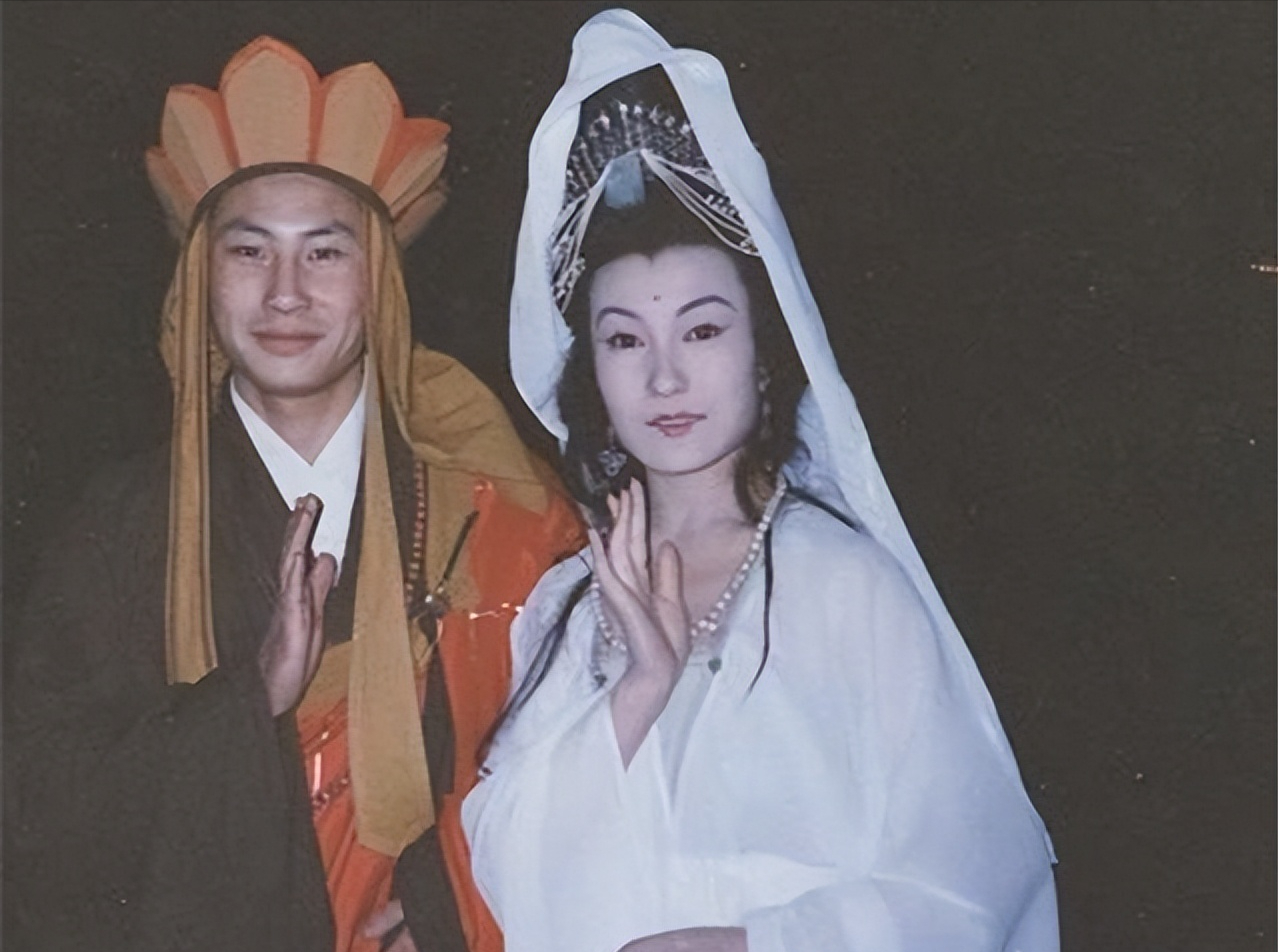 孙悟空(至尊宝),唐三藏,牛魔王,白骨精(白晶晶)的形象与性情都被彻底