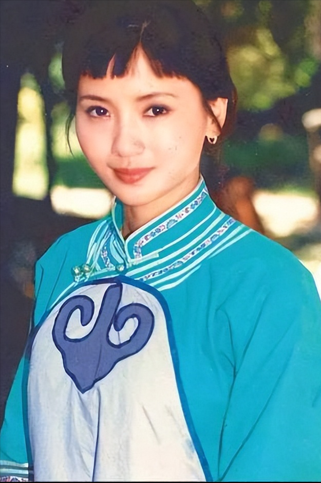 江南第一美人从不接吻戏当红嫁初恋50岁还在演校花