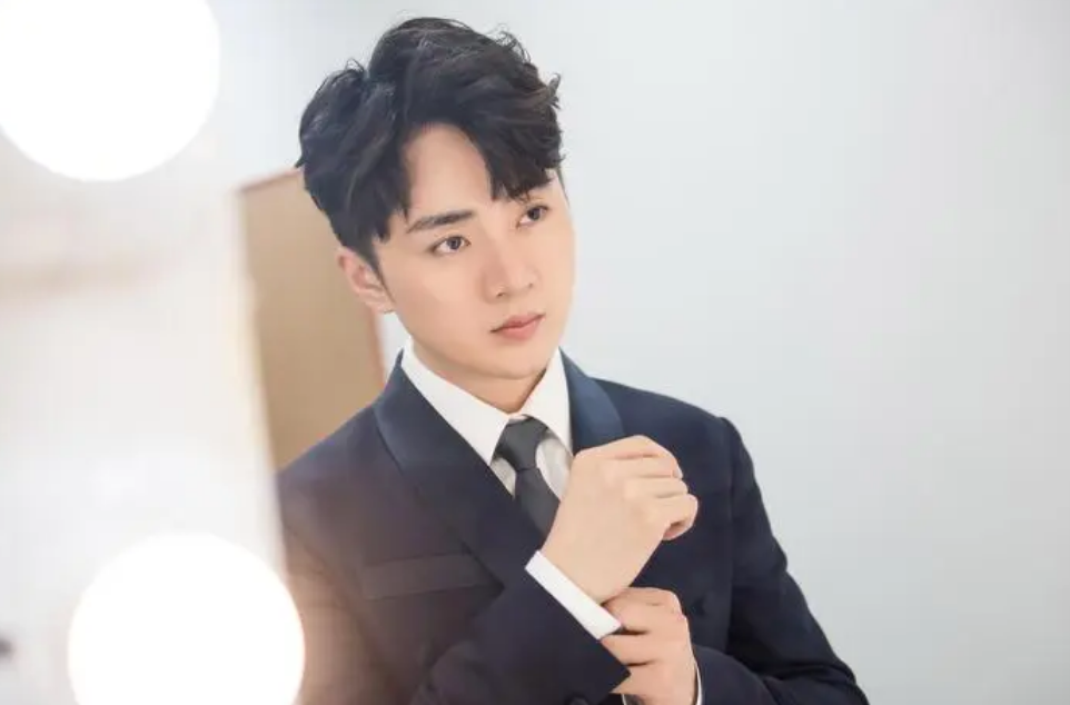 事实证明演员余少群的消失是演艺界的损失和悲哀