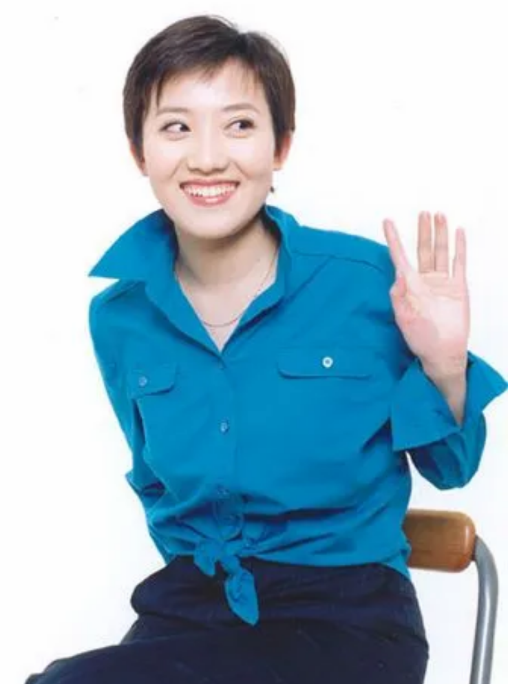 央视主持人郑天亮26岁嫁大6岁鲁健同一屋檐下分居15年