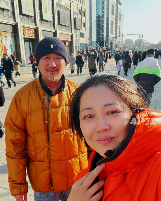 而王茜华便在还未彻底了解周京的状况下,与之步入婚姻.