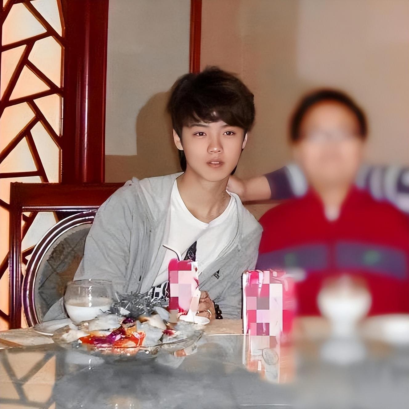 这一次34岁的鹿晗又给娱乐圈男偶像好好上了一课