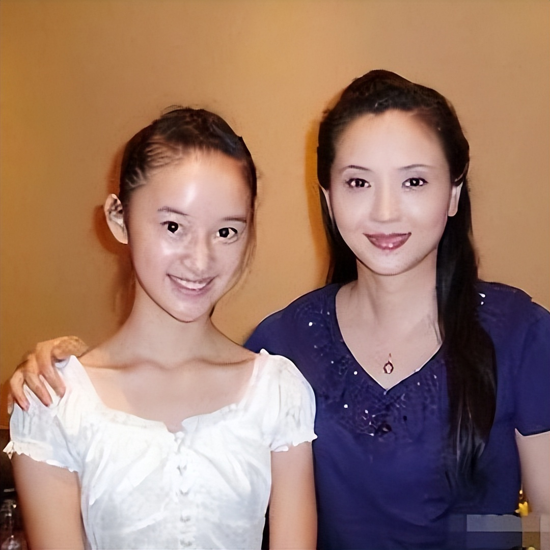 江南第一美人从不接吻戏当红嫁初恋50岁还在演校花