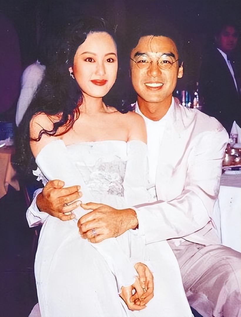 章小蕙搞垮两个富翁后在另一个圈子风生水起