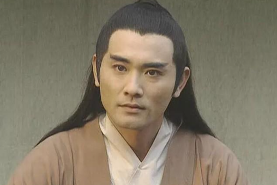 周迅,陈红对他"一见倾心",一生未婚,今63岁在乡下养猫种花?