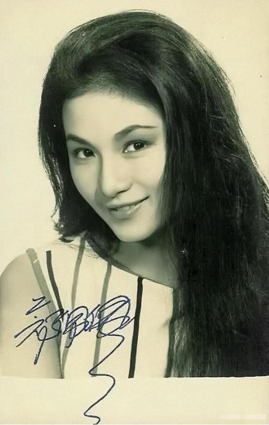 郑佩佩:邵氏第一打女