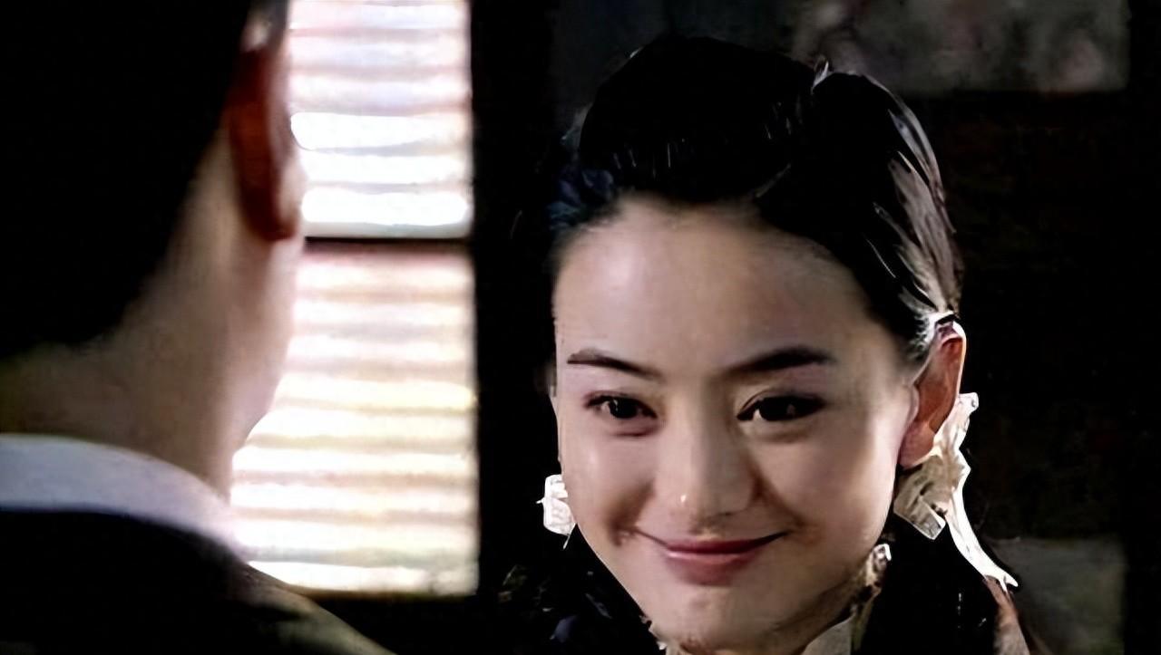 《潜伏》大火之后,朱杰很快就接拍了由文章主演的《雪豹》.