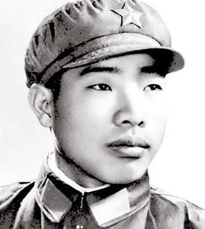 英雄王杰的8年未婚妻王杰牺牲后不愿改嫁每年都去祭拜