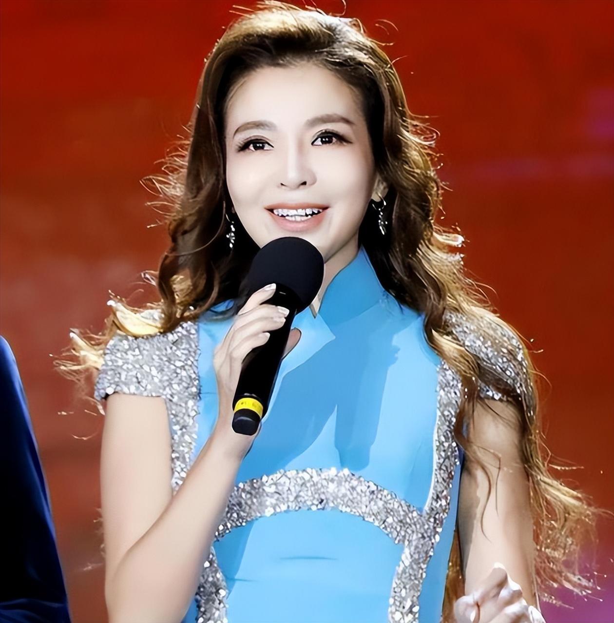 朱迅嫁大8岁王志伺候瘫痪公公抗癌期母亲成心中遗憾的痛