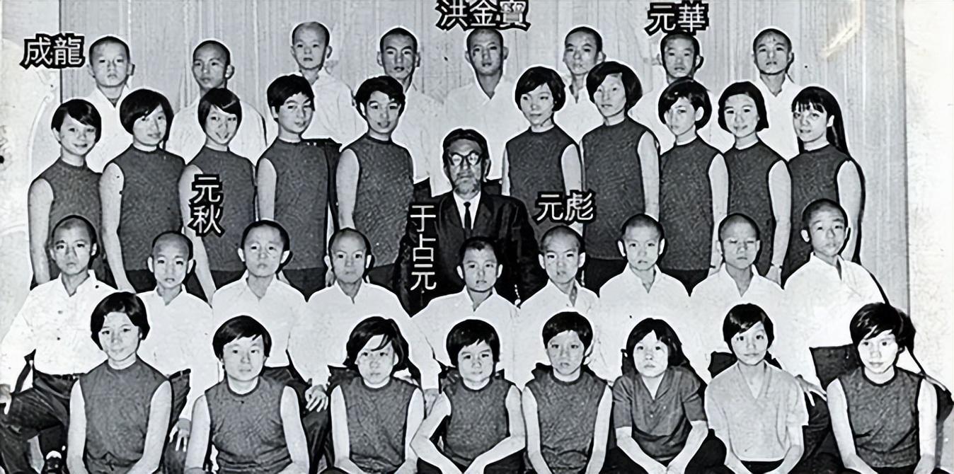 成龙所有李小龙的空中都是元华替的以前是不去说不让说