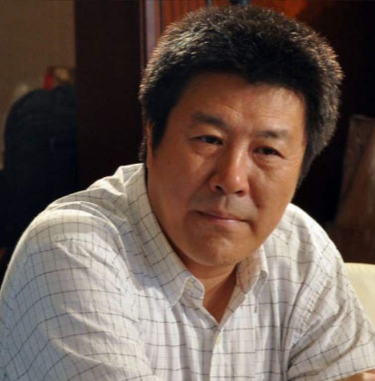 著名演员吕凉父母早逝把岳父母当成亲生父母为爱牺牲了太多