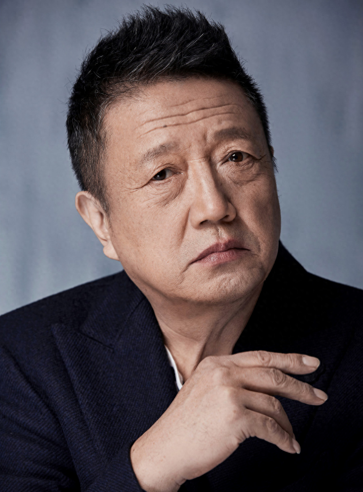 著名演员秦焰本是工人25岁入行37岁拍戏年纪越大反而越红