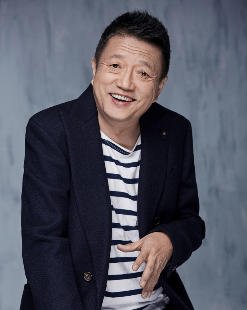 著名演员秦焰本是工人25岁入行37岁拍戏年纪越大反而越红