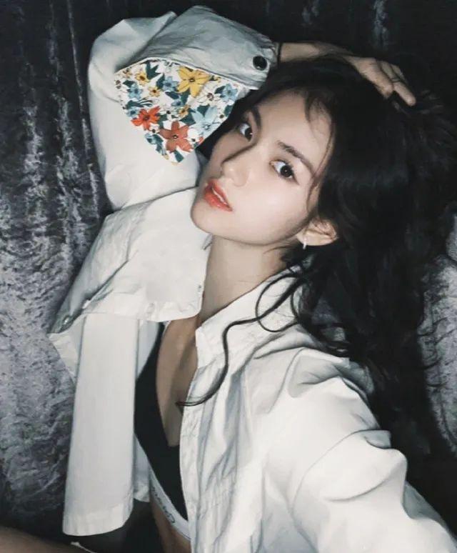 体坛颜值天花板夏思凝172cm的黄金臀腿比秒杀内娱女星